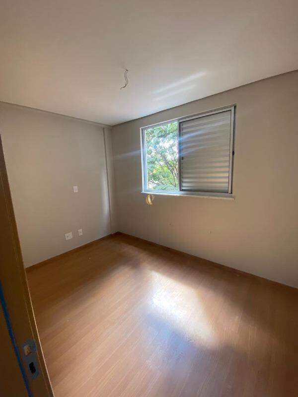 Apartamento à venda com 2 quartos, 52m² - Foto 2