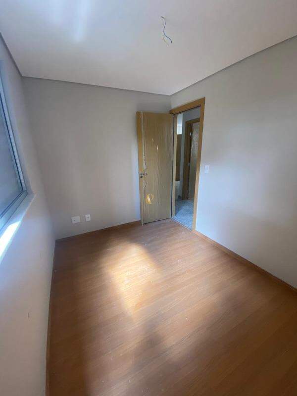 Apartamento à venda com 2 quartos, 52m² - Foto 1