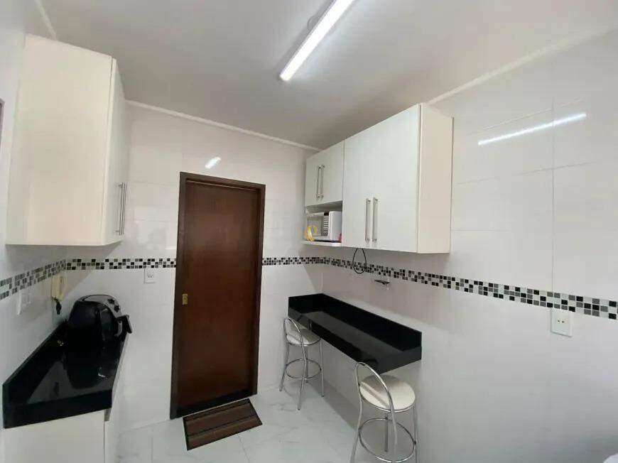 Apartamento à venda com 3 quartos, 140m² - Foto 12