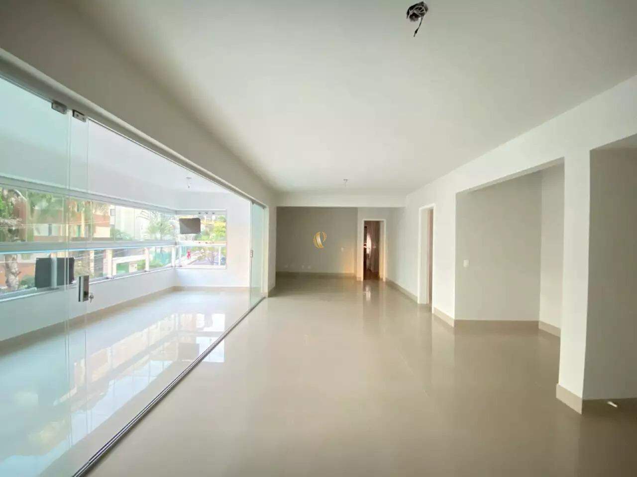 Apartamento à venda com 3 quartos, 141m² - Foto 1