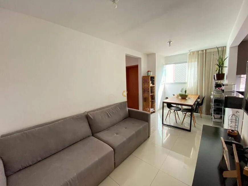 Apartamento à venda com 2 quartos, 70m² - Foto 4