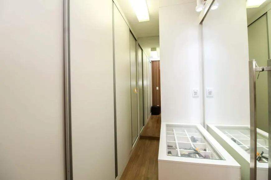 Apartamento à venda com 4 quartos, 151m² - Foto 11