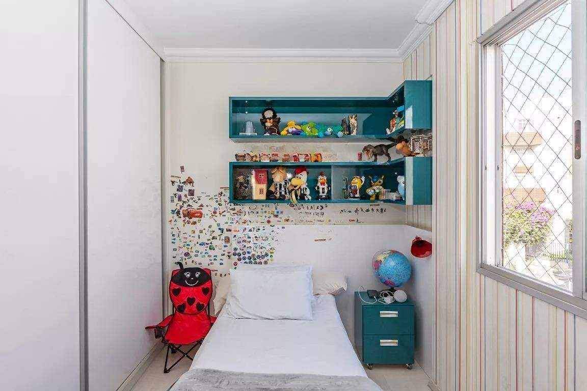 Apartamento à venda com 4 quartos, 140m² - Foto 18