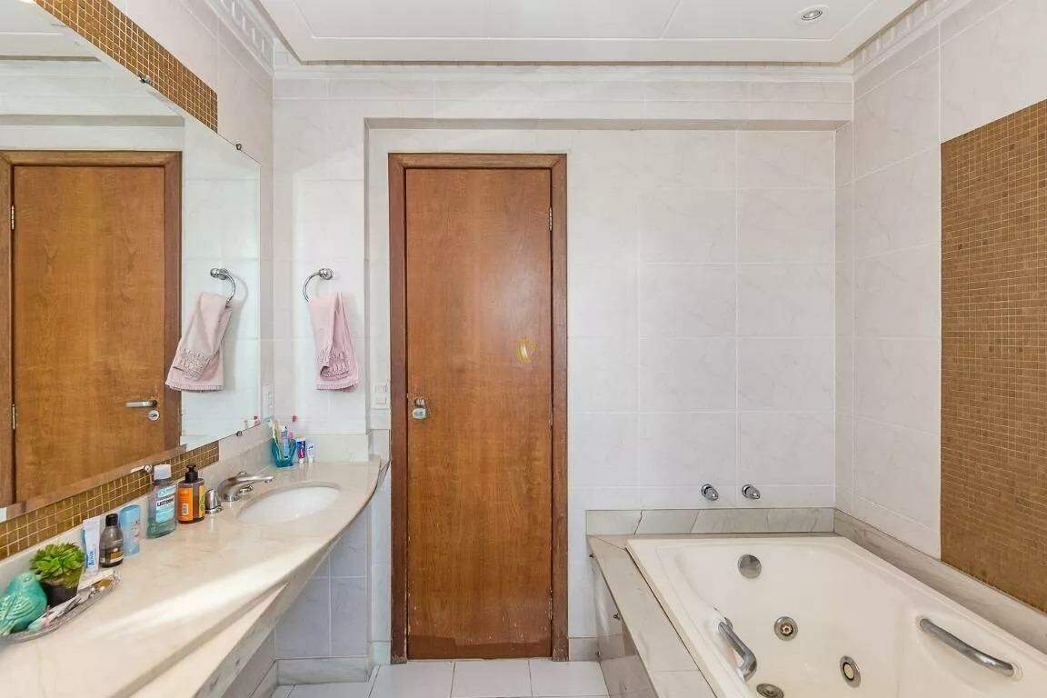 Apartamento à venda com 4 quartos, 140m² - Foto 19