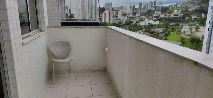 Apartamento à venda com 3 quartos, 115m² - Foto 1