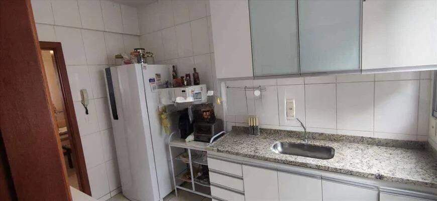 Apartamento à venda com 3 quartos, 115m² - Foto 12