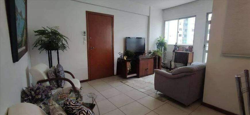 Apartamento à venda com 3 quartos, 115m² - Foto 3