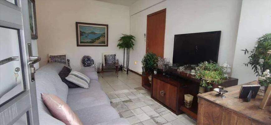 Apartamento à venda com 3 quartos, 115m² - Foto 2