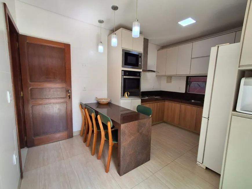 Casa à venda com 5 quartos, 360m² - Foto 5