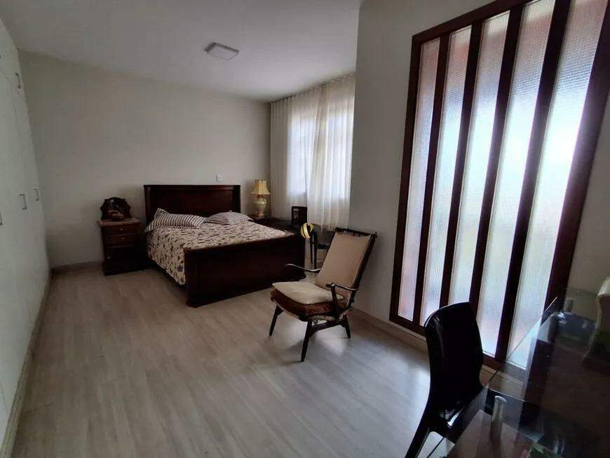 Casa à venda com 5 quartos, 360m² - Foto 9