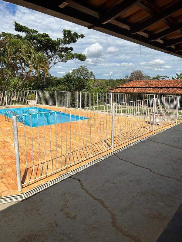 Chácara à venda com 3 quartos, 172m² - Foto 13