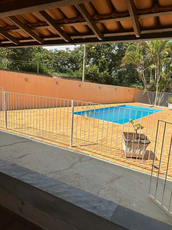 Chácara à venda com 3 quartos, 172m² - Foto 11