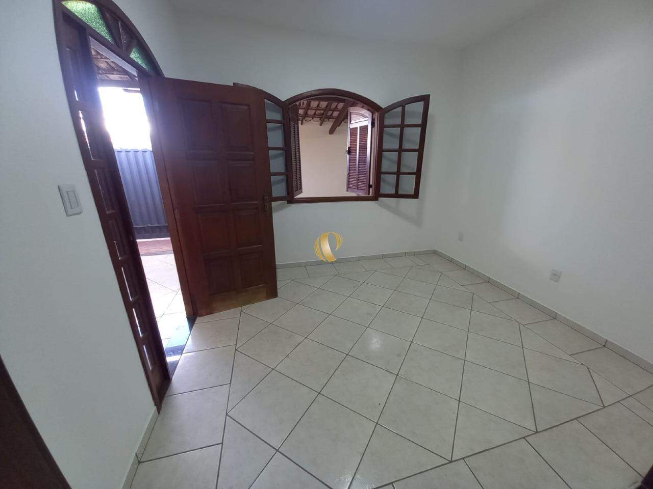 Casa à venda com 4 quartos, 240m² - Foto 6