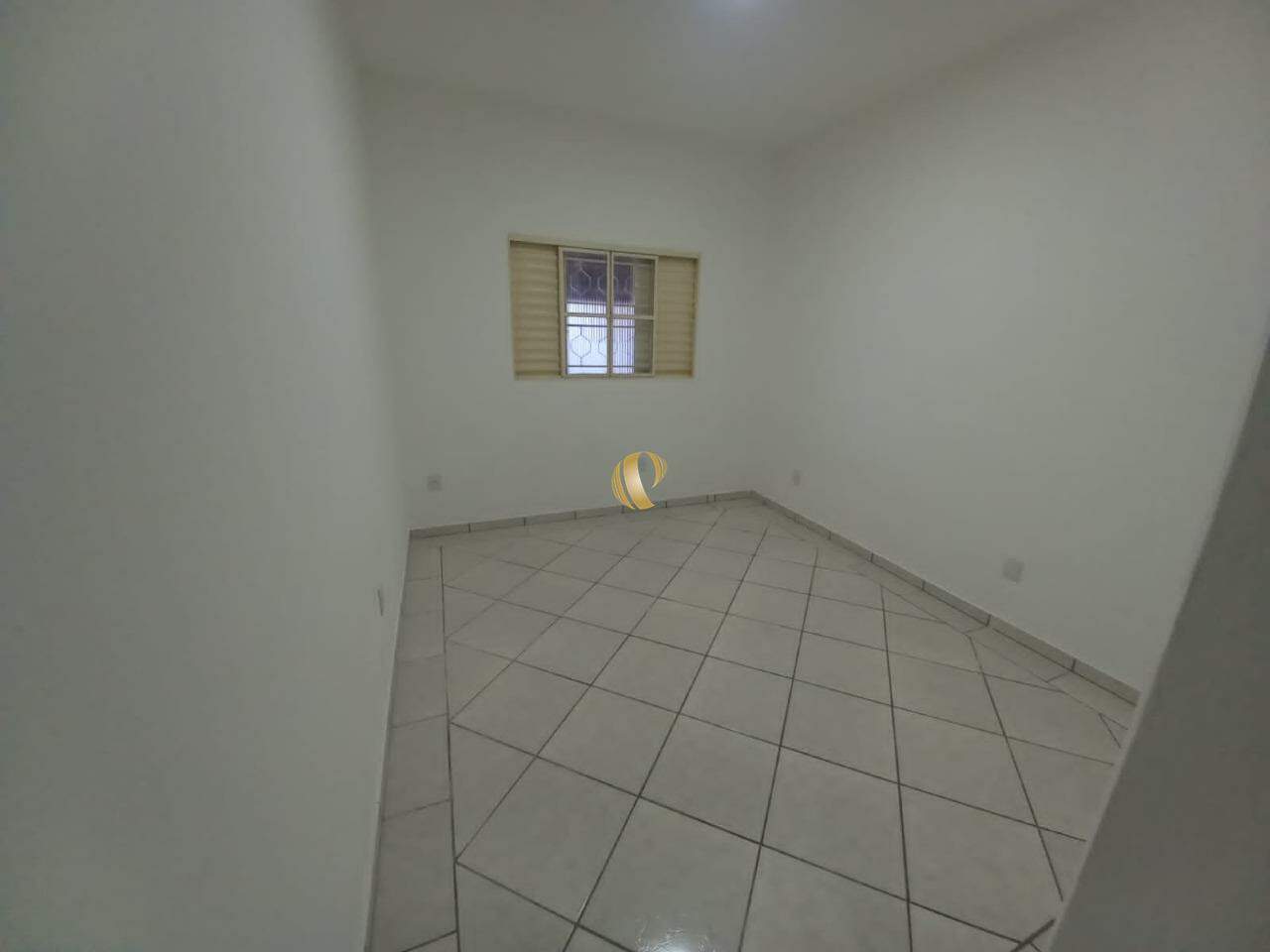 Casa à venda com 4 quartos, 240m² - Foto 14