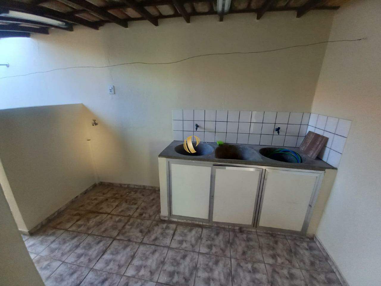 Casa à venda com 4 quartos, 240m² - Foto 21