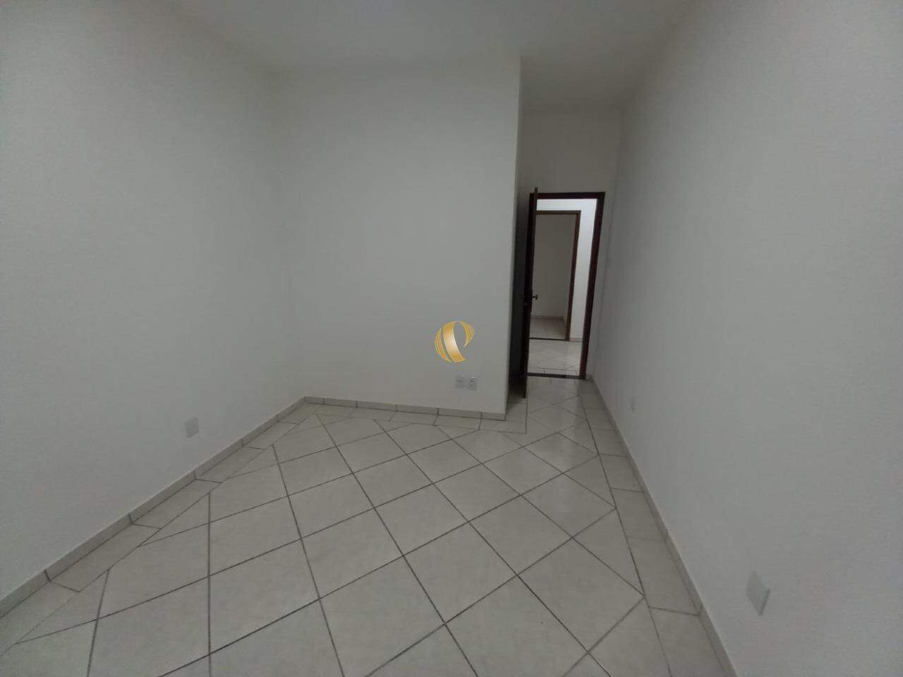 Casa à venda com 4 quartos, 240m² - Foto 16