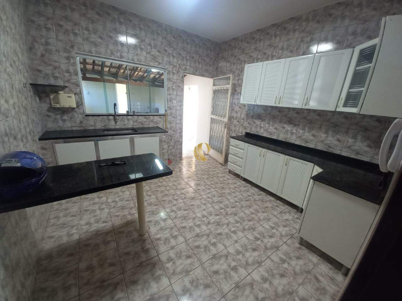 Casa à venda com 4 quartos, 240m² - Foto 10