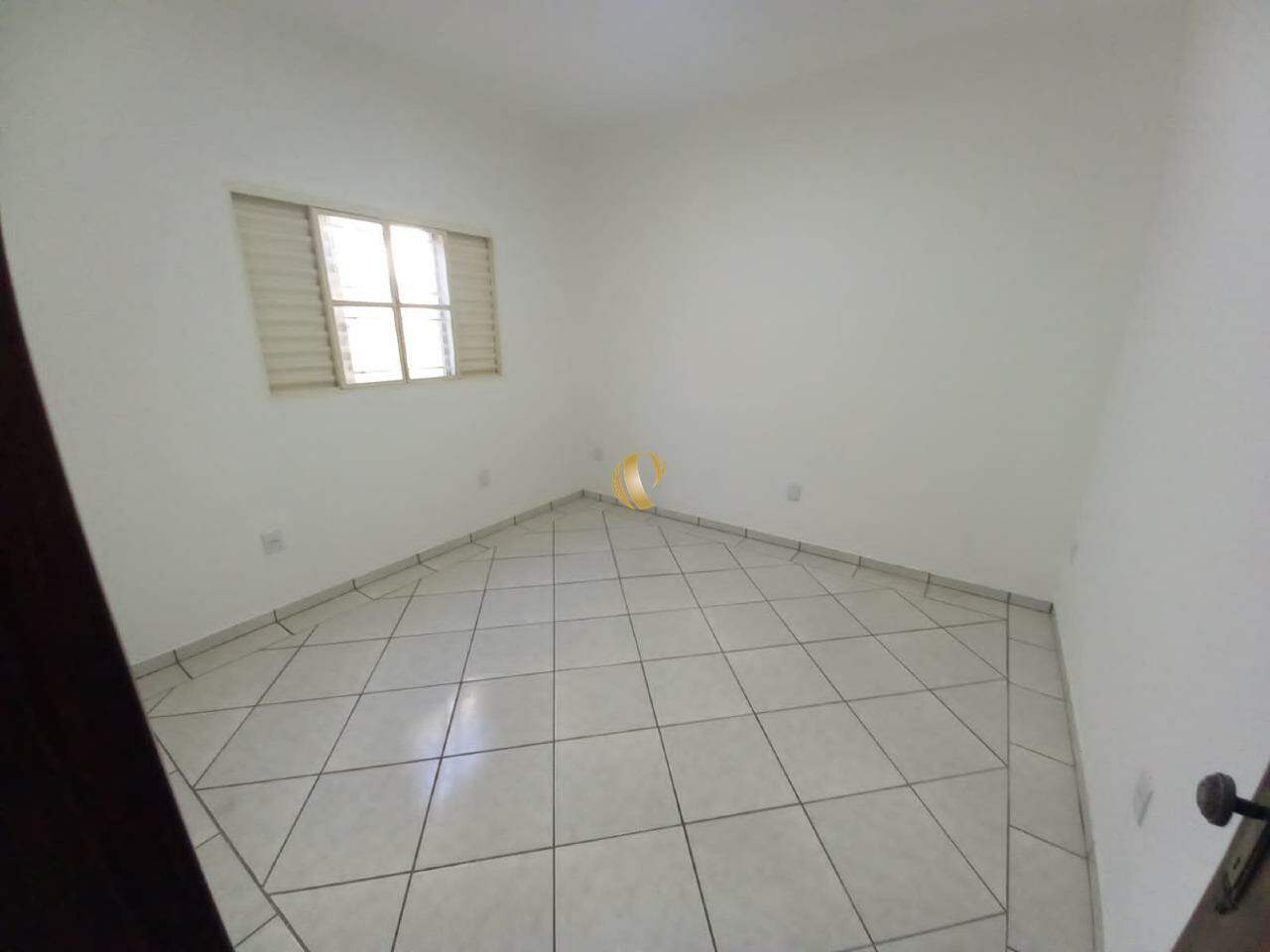 Casa à venda com 4 quartos, 240m² - Foto 15