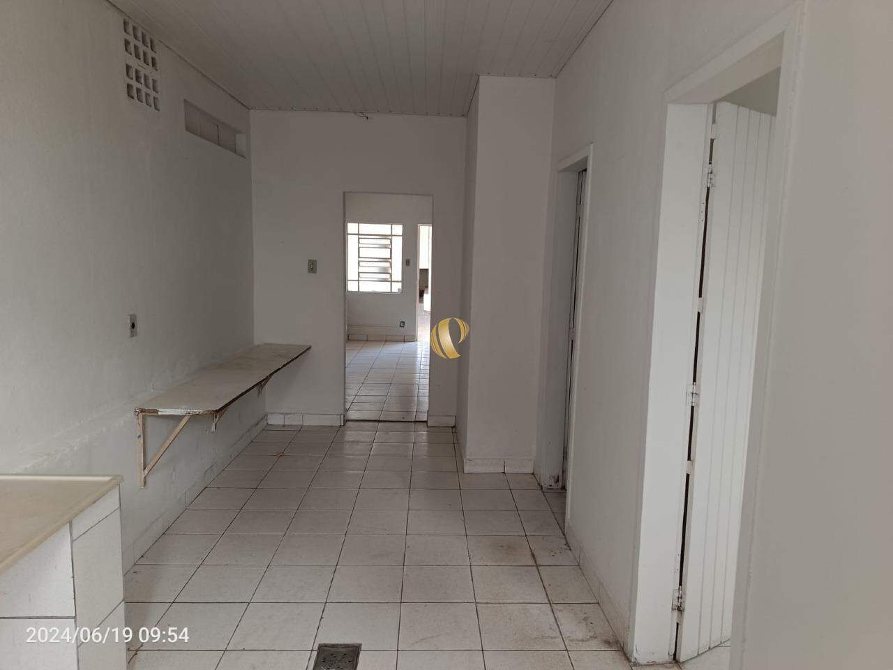 Casa para alugar com 3 quartos, 45m² - Foto 12