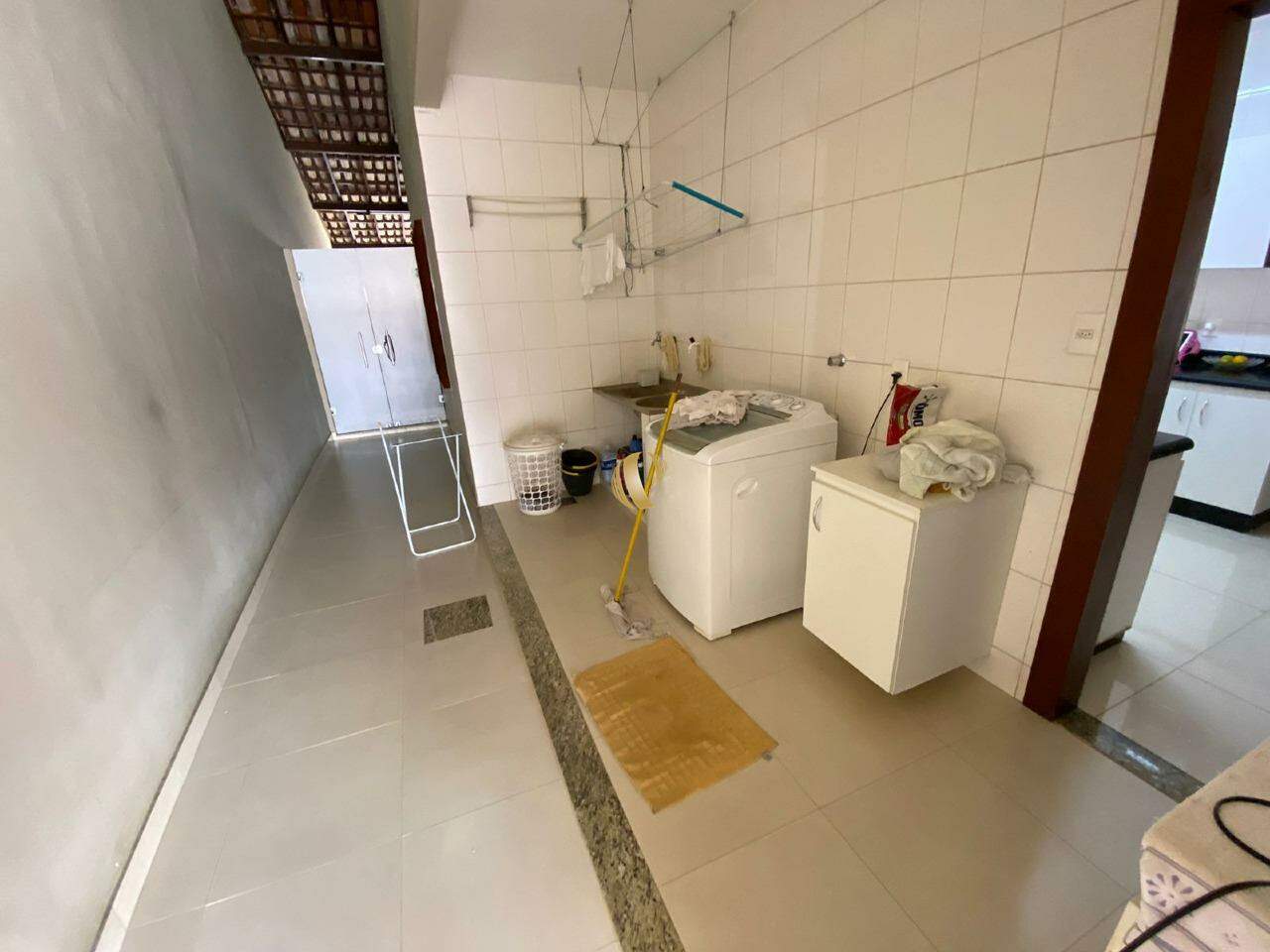 Casa à venda com 3 quartos, 240m² - Foto 18