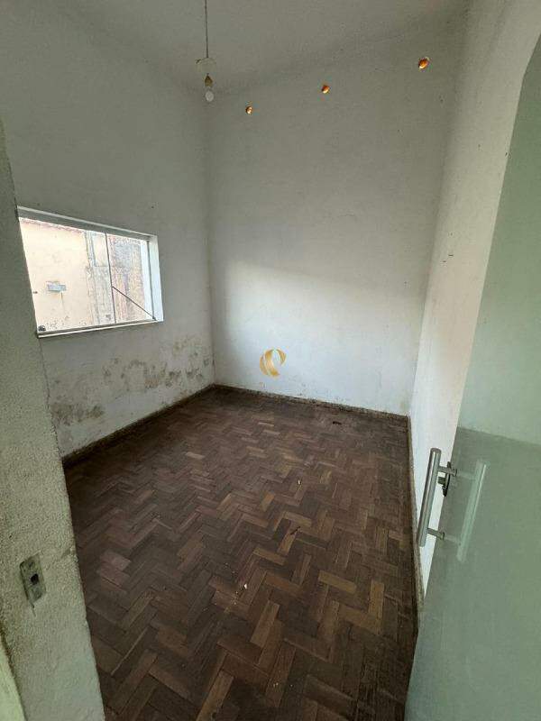 Casa à venda com 3 quartos, 108m² - Foto 8