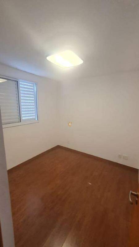 Apartamento à venda com 3 quartos, 83m² - Foto 18