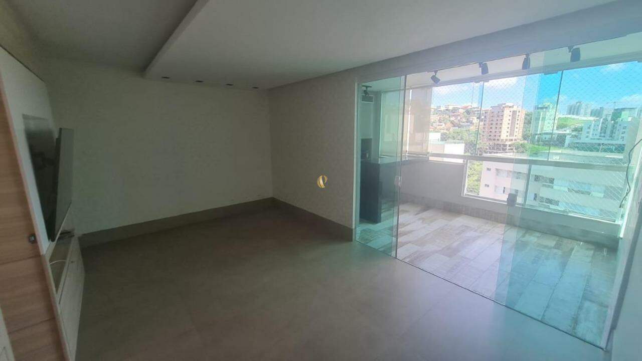 Apartamento à venda com 3 quartos, 83m² - Foto 1