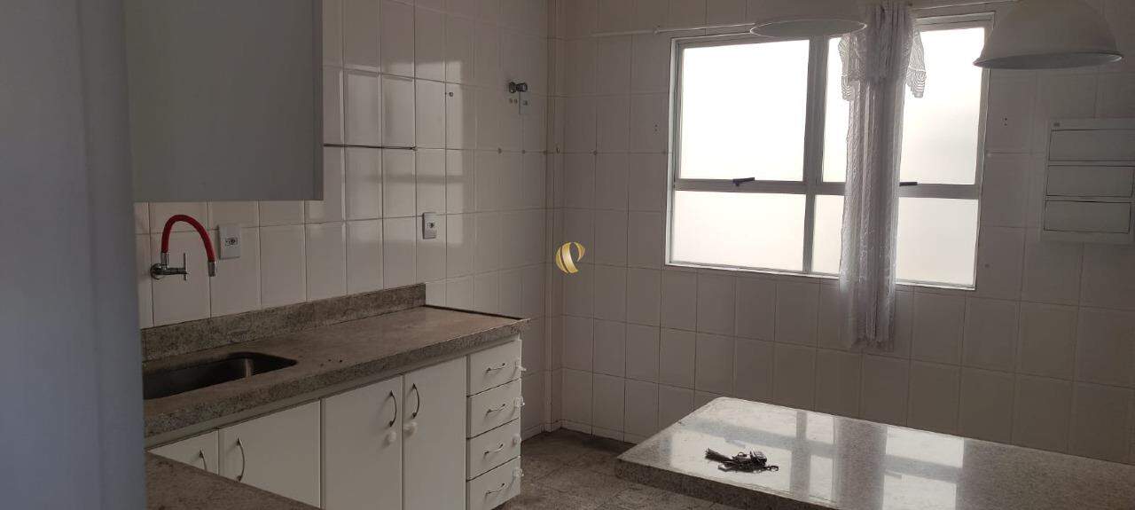 Apartamento para alugar com 4 quartos, 195m² - Foto 7