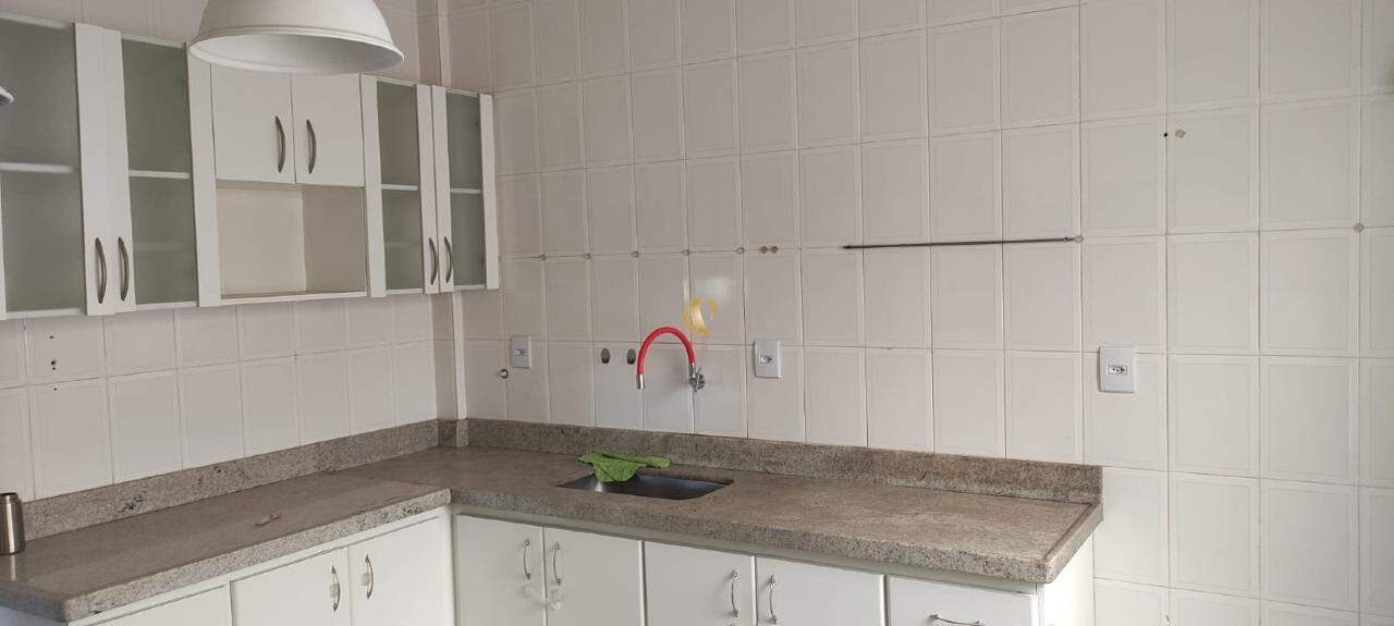 Apartamento para alugar com 4 quartos, 195m² - Foto 6