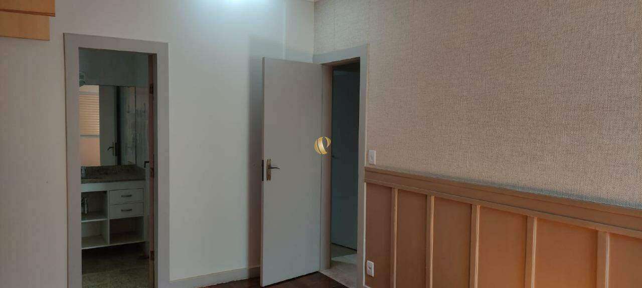 Apartamento para alugar com 4 quartos, 195m² - Foto 8