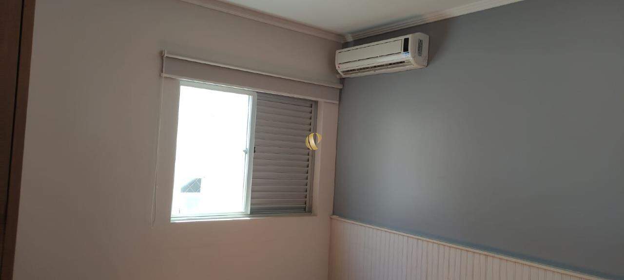 Apartamento para alugar com 4 quartos, 195m² - Foto 12