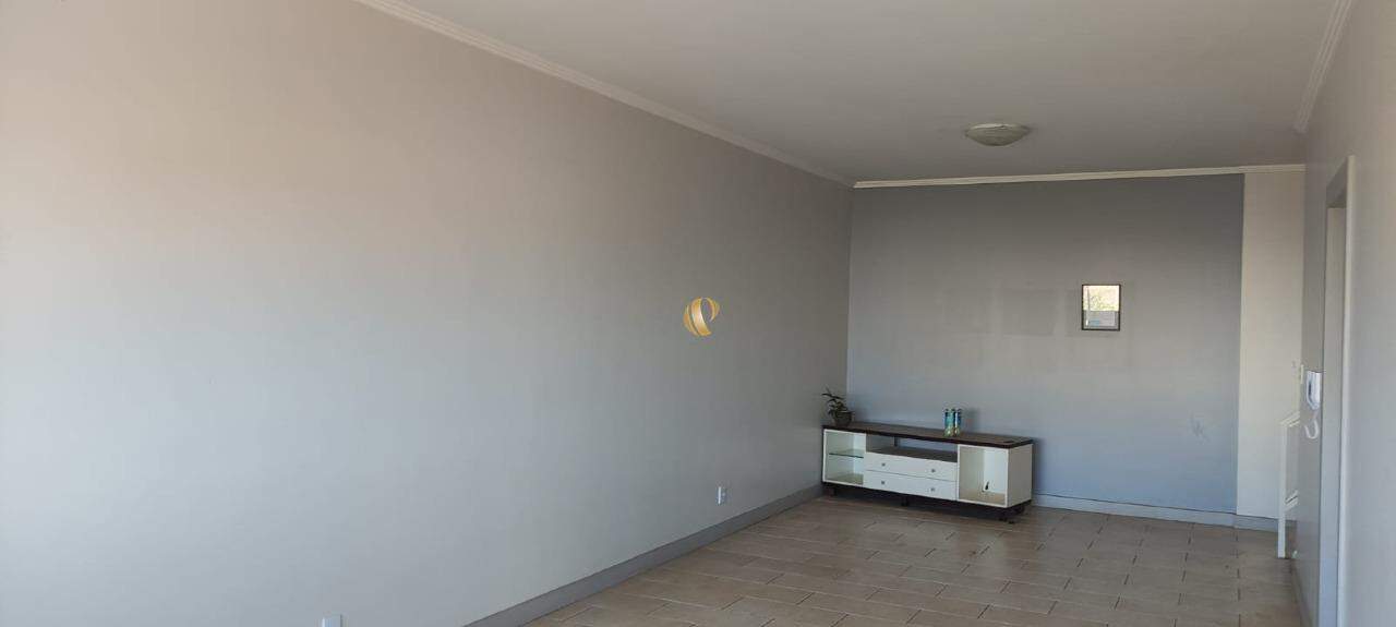 Apartamento para alugar com 4 quartos, 195m² - Foto 4