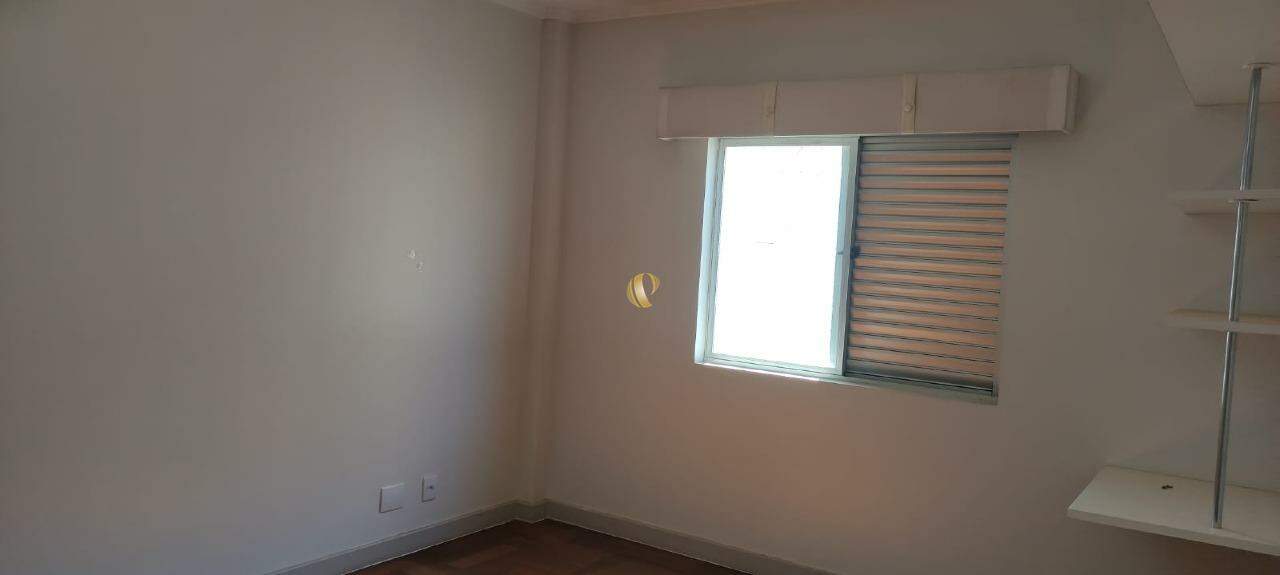 Apartamento para alugar com 4 quartos, 195m² - Foto 11