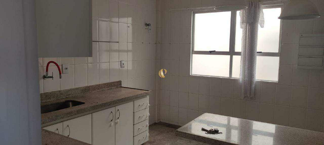 Apartamento à venda com 4 quartos, 195m² - Foto 7