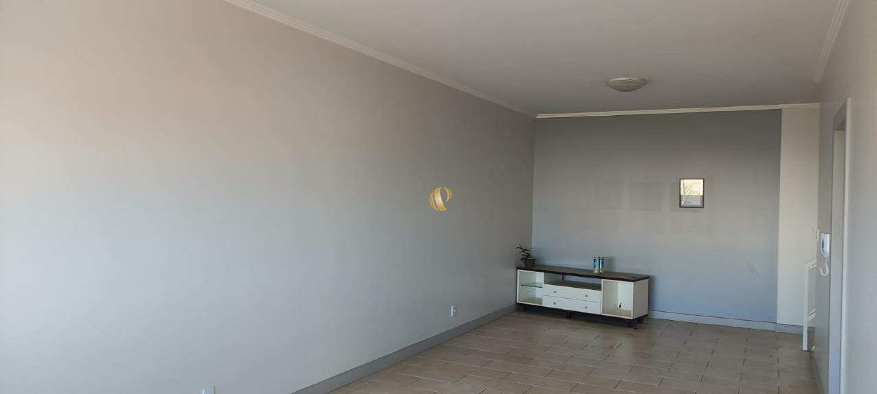 Apartamento à venda com 4 quartos, 195m² - Foto 4