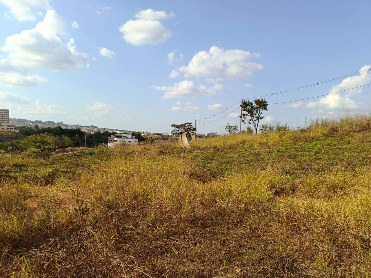 Terreno à venda, 1000m² - Foto 2