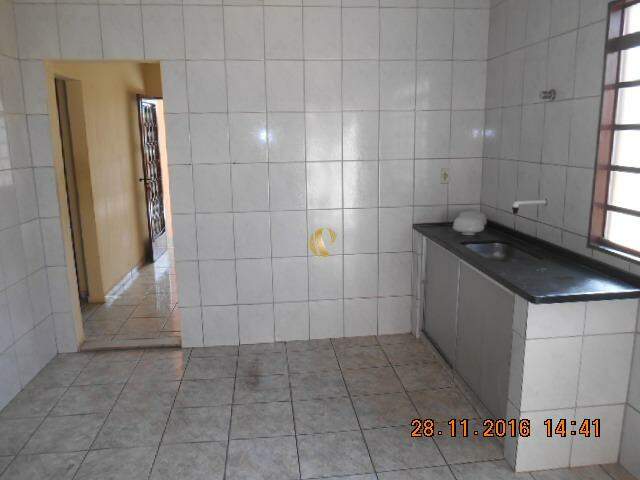 Casa à venda com 2 quartos, 89m² - Foto 9