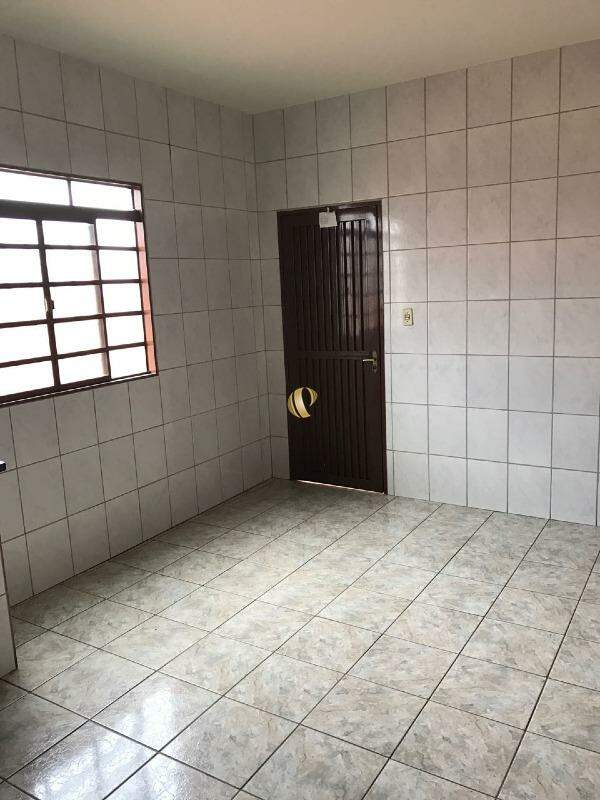 Casa à venda com 2 quartos, 88m² - Foto 11