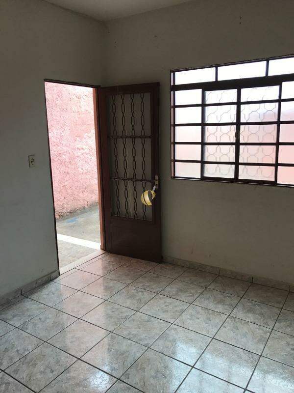 Casa à venda com 2 quartos, 88m² - Foto 5