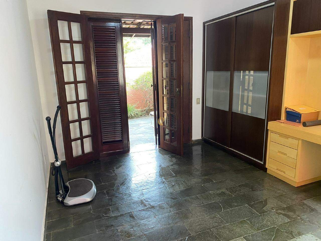 Casa à venda com 4 quartos, 396m² - Foto 7