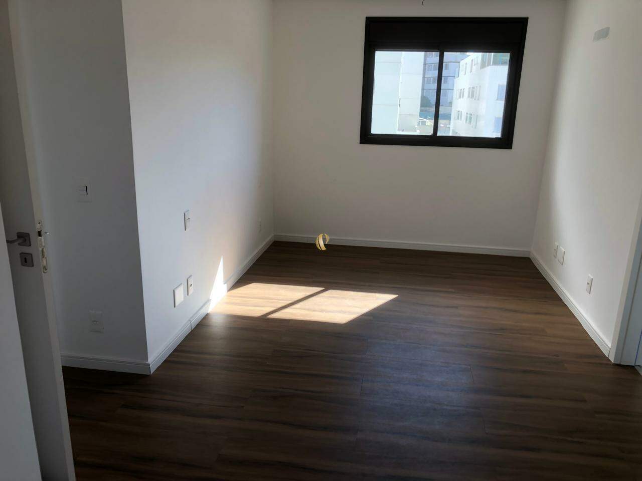 Apartamento à venda com 4 quartos, 145m² - Foto 3