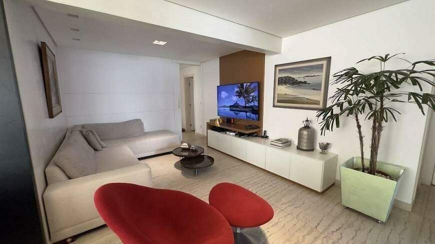 Apartamento à venda com 4 quartos, 165m² - Foto 8