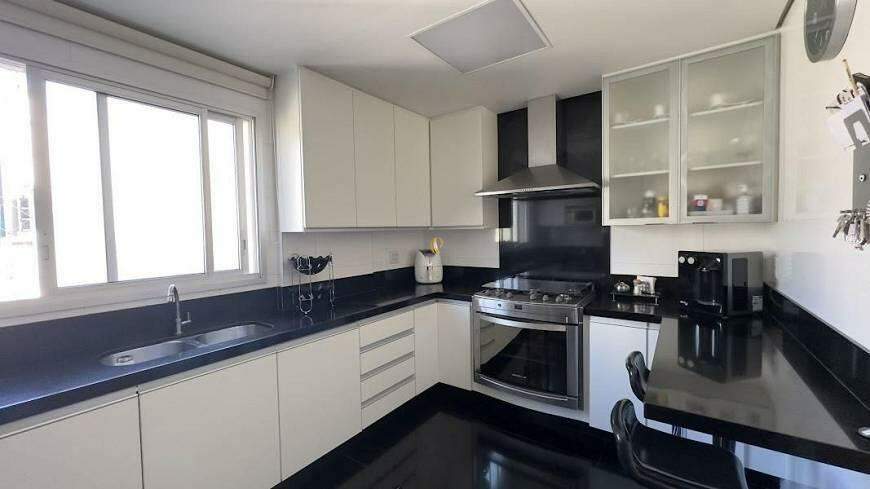 Apartamento à venda com 4 quartos, 165m² - Foto 17