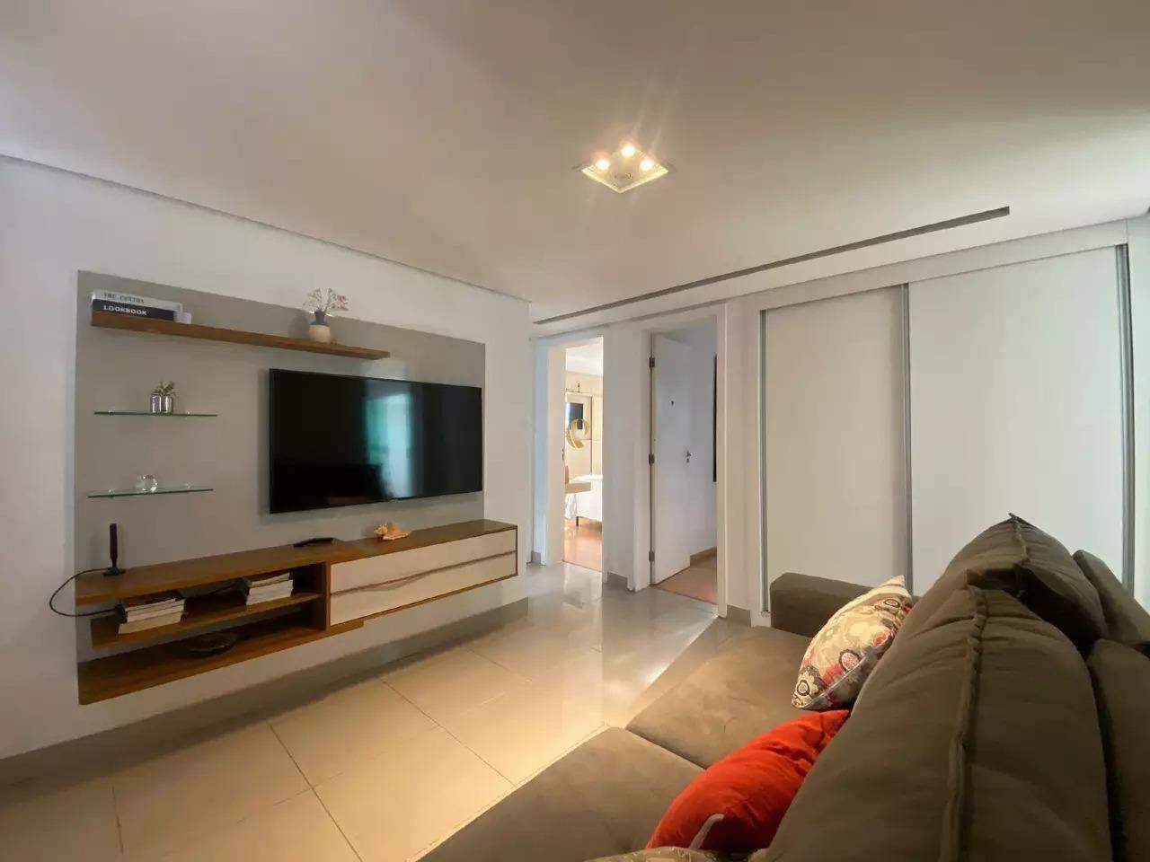 Apartamento à venda com 4 quartos, 118m² - Foto 2