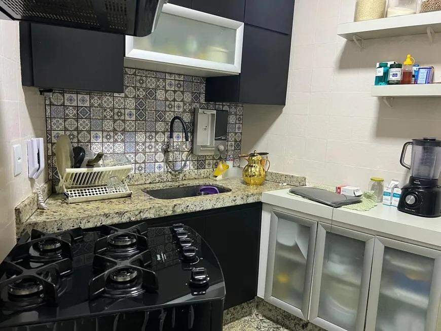 Apartamento à venda com 3 quartos, 110m² - Foto 2