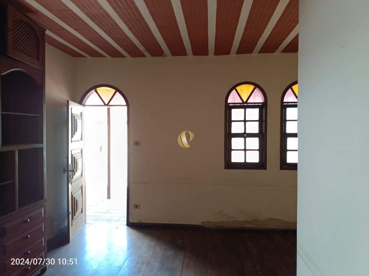 Casa à venda com 4 quartos, 250m² - Foto 6