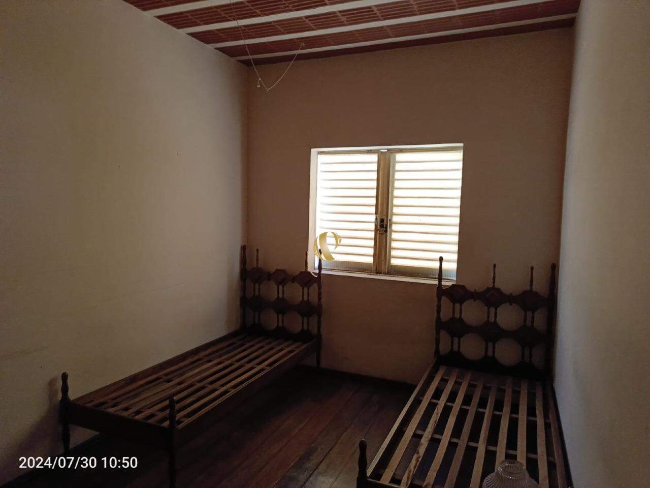 Casa à venda com 4 quartos, 250m² - Foto 10