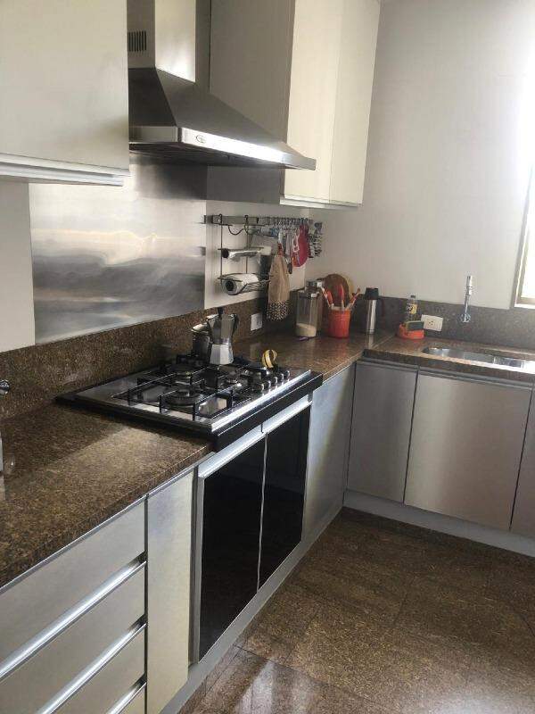 Apartamento à venda com 3 quartos, 180m² - Foto 14