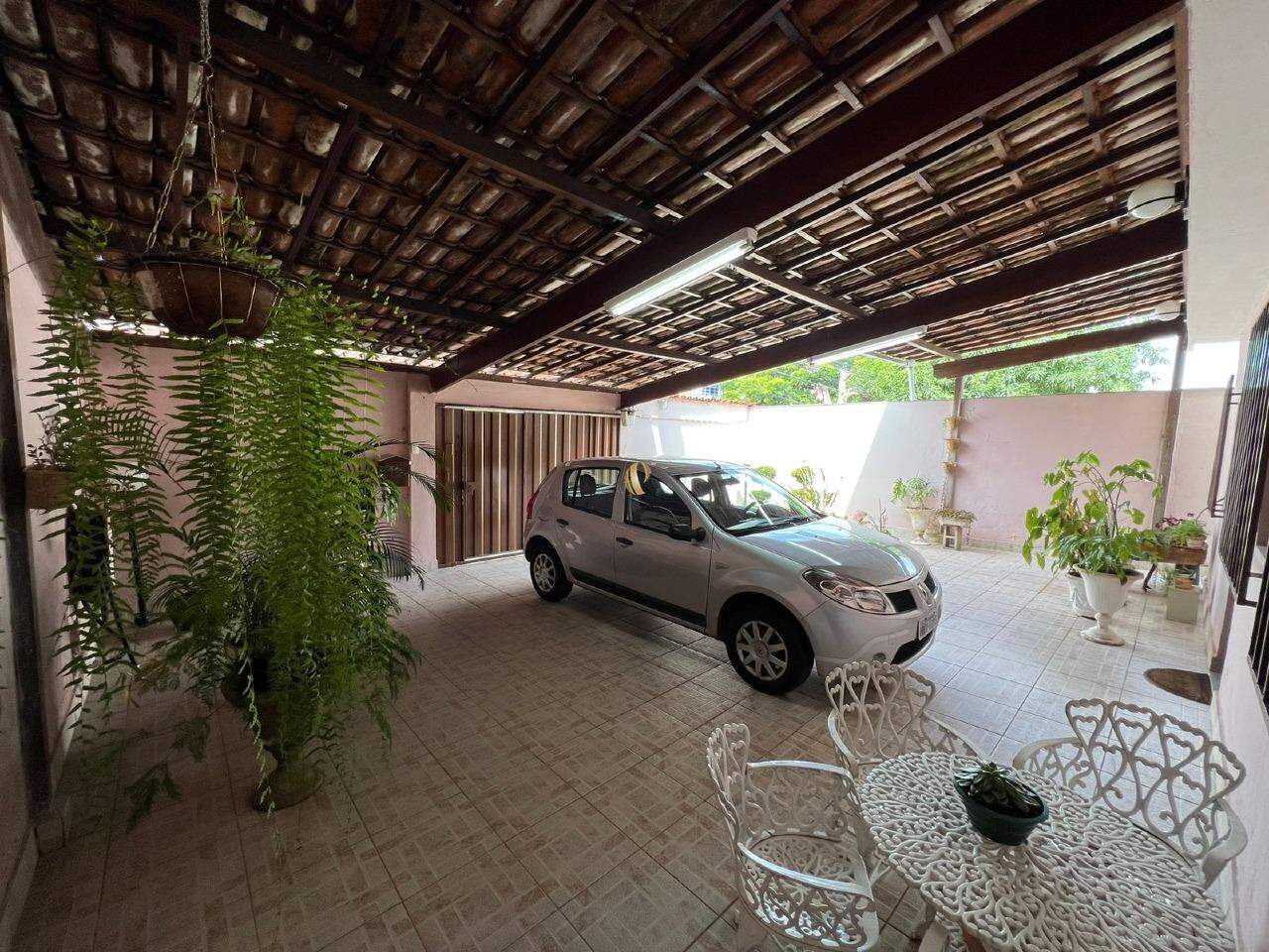 Casa à venda com 4 quartos, 166m² - Foto 2