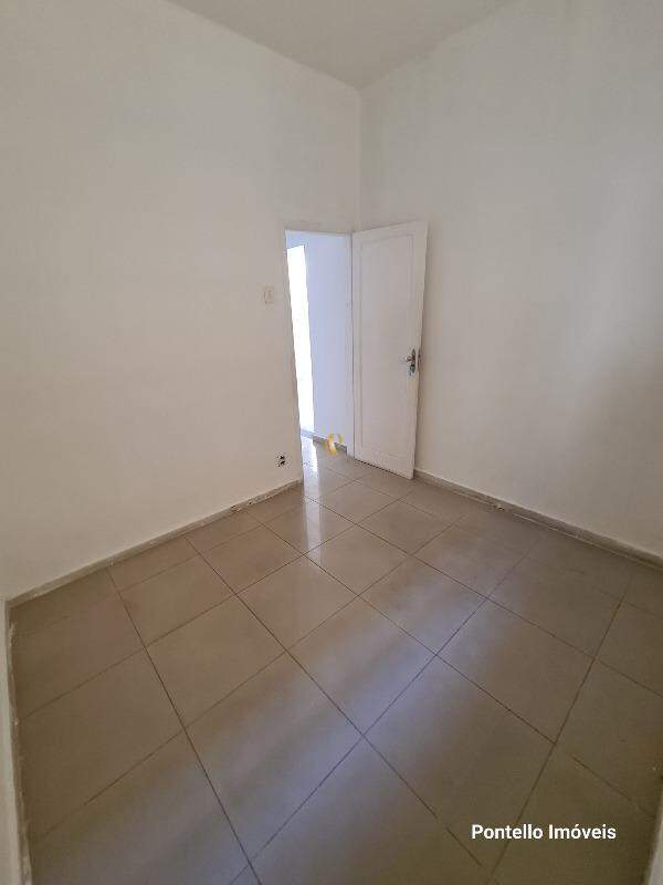 Casa à venda com 6 quartos, 185m² - Foto 8